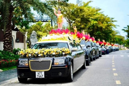 Hình ảnh xá lợi Phật được cung rước và tôn trí tại chùa Quán Thế Âm - Đà Nẵng