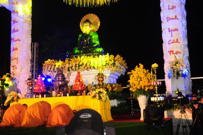 nguoiphattu.com phat ngoc hoa binh25.jpg