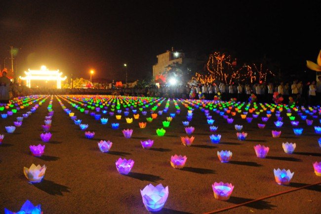 nguoiphattu.com phat ngoc hoa binh35.jpg