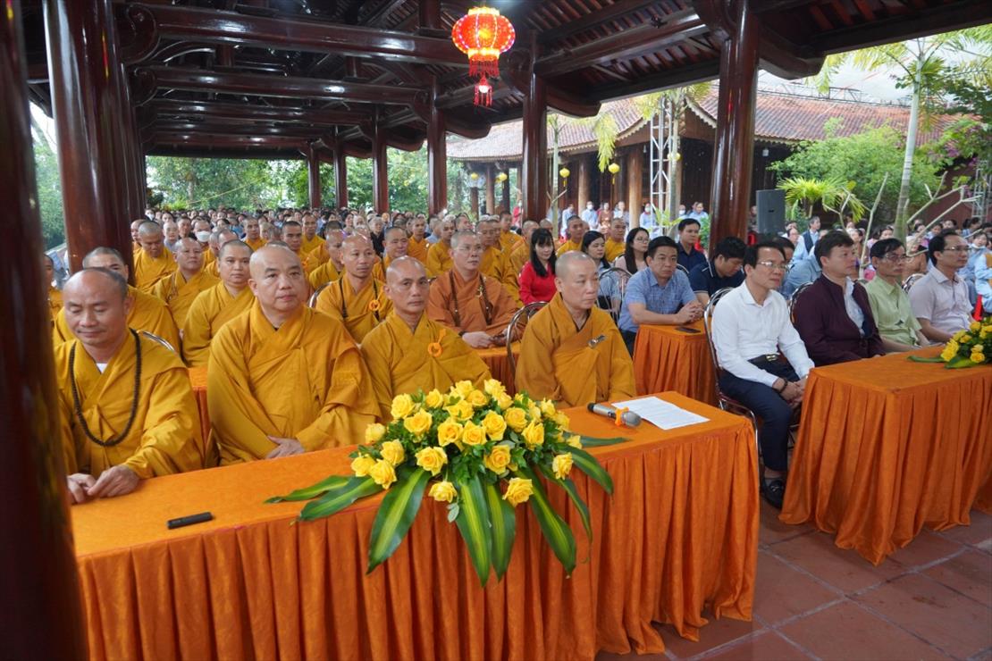  nguoiphattu.com_tuong niem phat hoang nhan tong chu vi to su ha tinh25.jpg