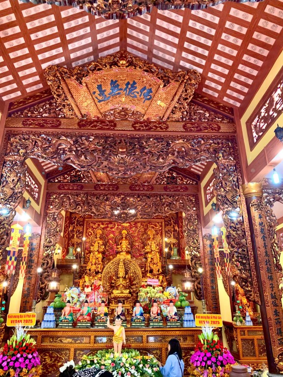 chuaphuclam_chuaphuclambienhoa_congchuadep_chuaphuclamdongnai_nguoiphatu9.jpg