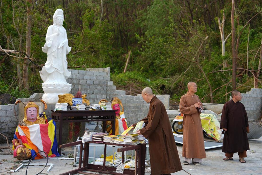 thichbaonghiemht_hatinh_baoluhatinh_sapchua_nguoiphattu_3jpg.jpg