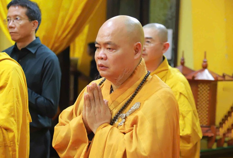 tinh-tai-cung-duong-le-tang-hoa-thuong-thich-tri-tinh-se-dung-cuu-tro-dong-bao-bi-thien-tai.jpg