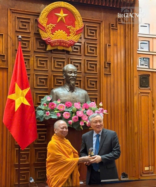 ban-to-chuc-dai-le-vesak-lien-hiep-quoc-2025b.jpg