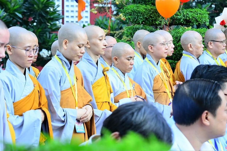 botat_thichquangduc_nguoiphattu_phatdan10.jpg
