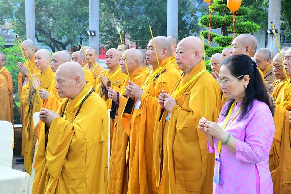 botat_thichquangduc_nguoiphattu_phatdan7.jpg
