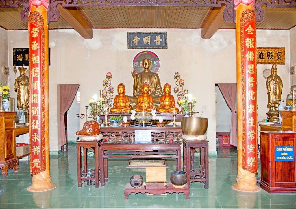 chuaphominhquangbinh_phatgiaoquangbinh_thichnhatsach6.jpg