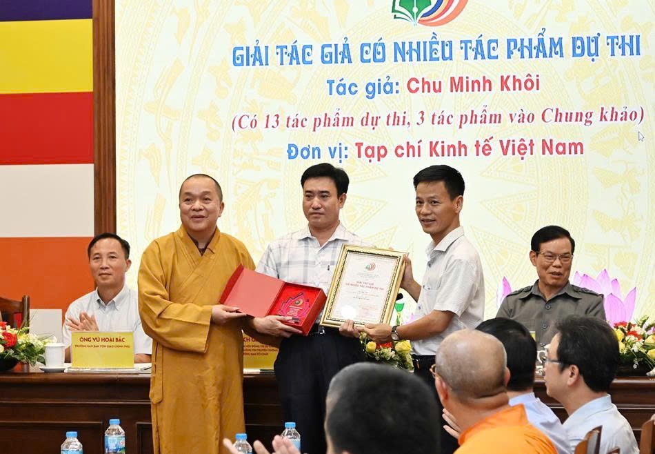 gaibaochiphatgiaotoanquoc_baophatgiao_bantruyenthongphatgiao14.jpg