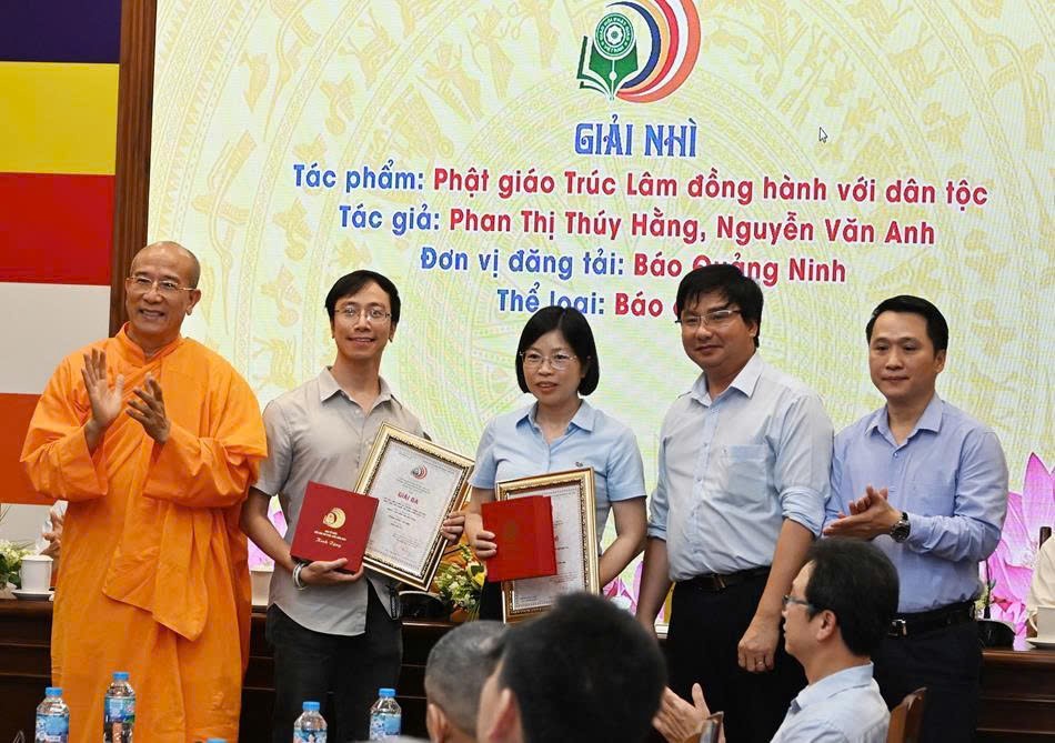 gaibaochiphatgiaotoanquoc_baophatgiao_bantruyenthongphatgiao21.jpg