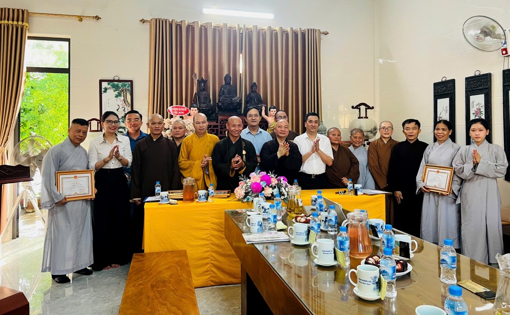 phatgiaohuyenthachha_chuakhanhluu_dunghoatdongphatgiaohuyen_npt14.jpg