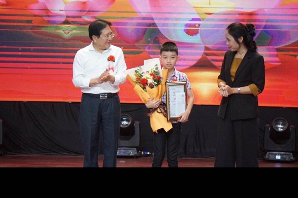 vu-lan-tri-an-nhung-nguoi-da-nam-xuong-cho-to-quoc-3.jpg