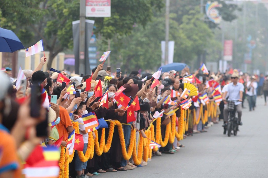 xaloiducphat_xaloitaichuachuong_chuachuonghungyen_xaloi_nguoiphattu12.jpg