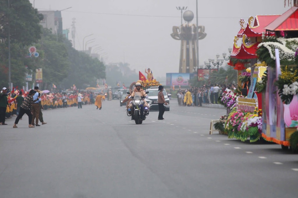 xaloiducphat_xaloitaichuachuong_chuachuonghungyen_xaloi_nguoiphattu14.jpg