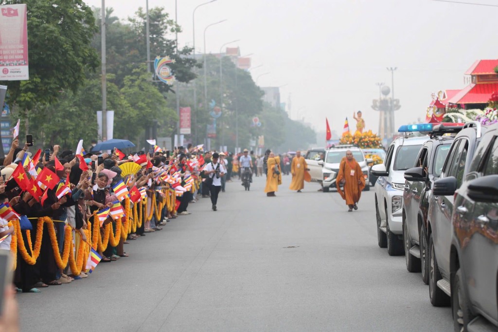 xaloiducphat_xaloitaichuachuong_chuachuonghungyen_xaloi_nguoiphattu15.jpg