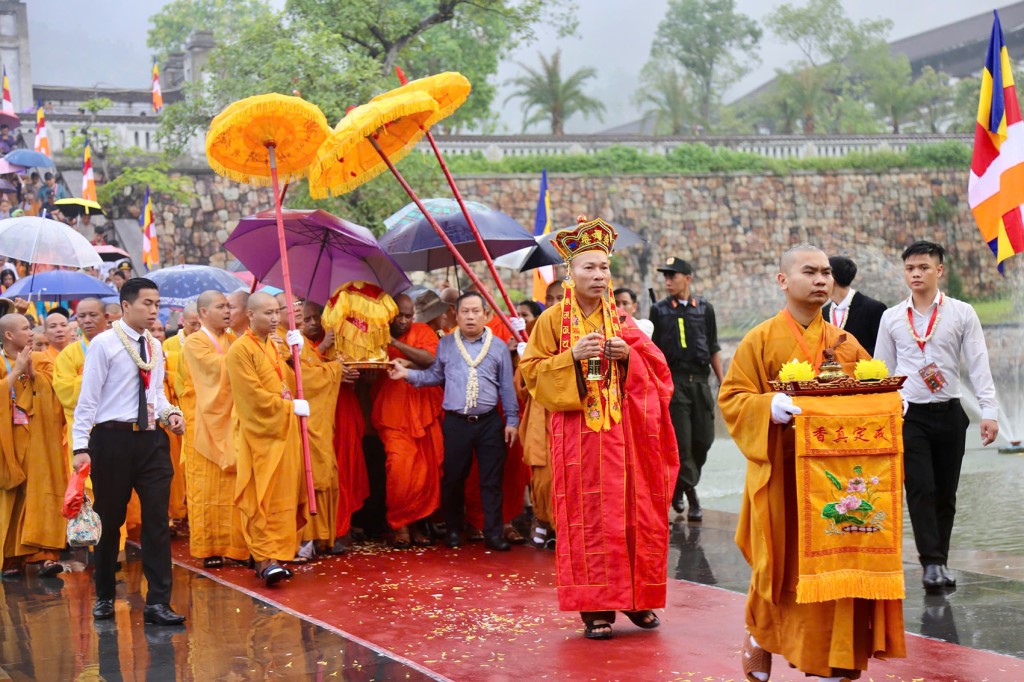 xaloiducphat_xaloitaichuachuong_chuachuonghungyen_xaloi_nguoiphattu30.jpg