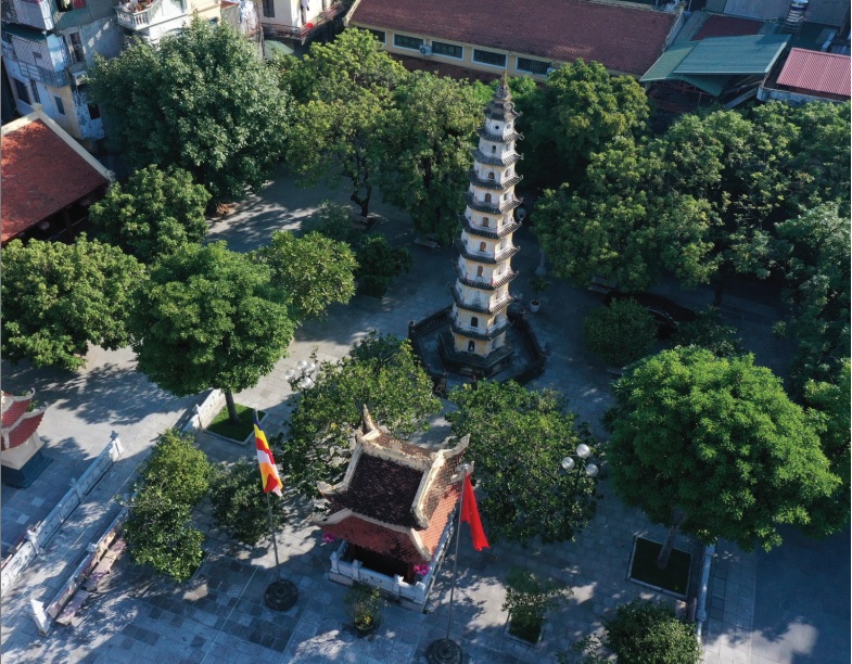 son-mon-chua-lien-phai.jpg