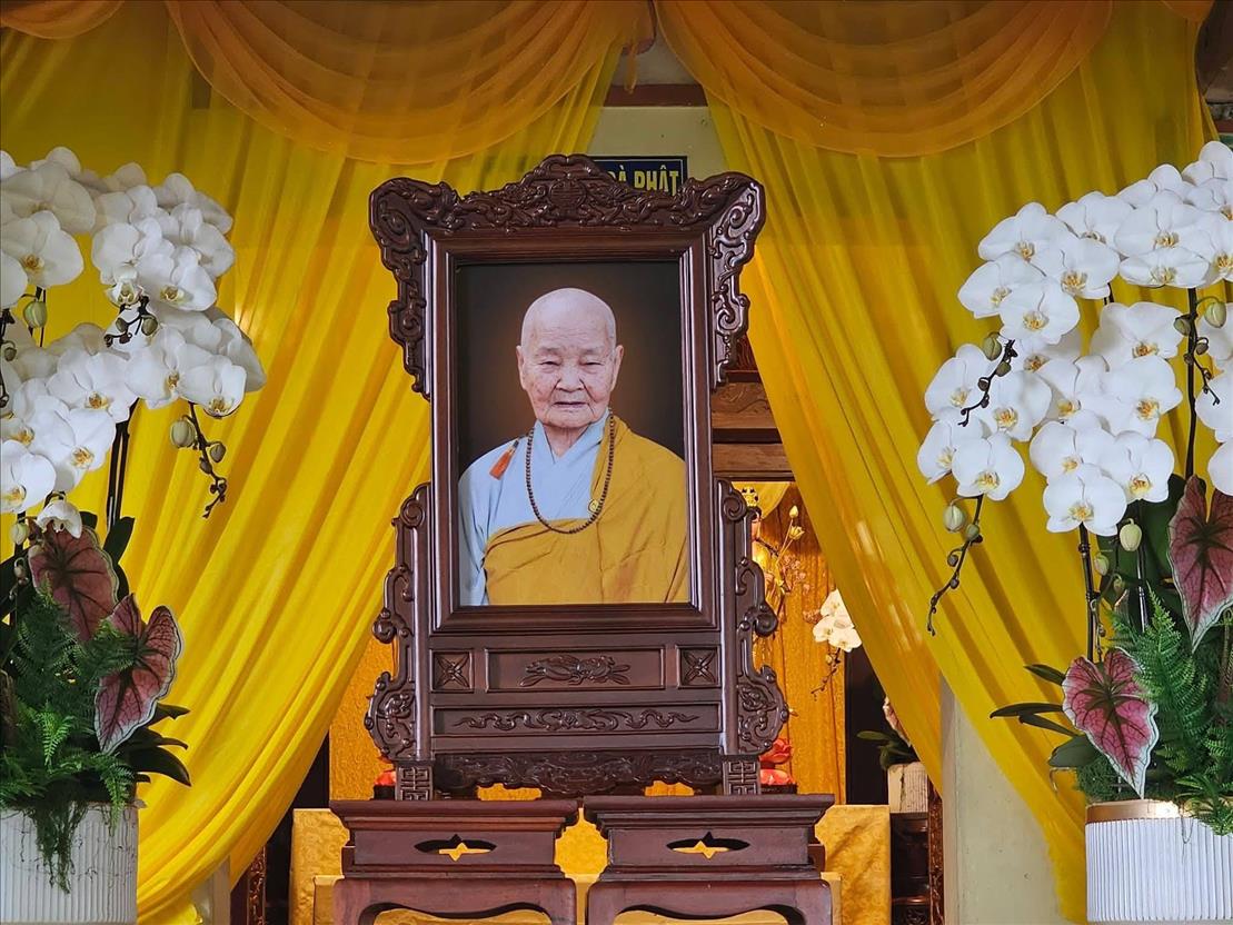 tieu-su-ni-truong-thich-dam-chinh.jpg