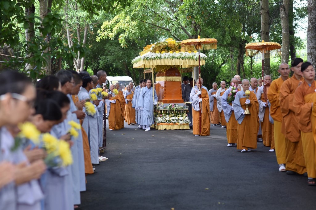 nguoiphattu.com_phung-tong-kim-quan-co-ni-truong-thich-nu-nhu-tinh-tai-thien-vien-linh-chieu27.jpg