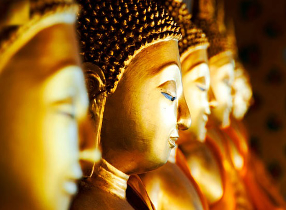 phat-giao-nguyen-thuy-noi-gi-ve-tung-kinh-cau-sieu-va-hoi-huong-cho-nguoi-da-khuat.jpg