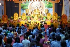 Gần 400 thiện nam tín nữ Quy y Tam Bảo tại Chùa Bằng – Linh Tiên Tự