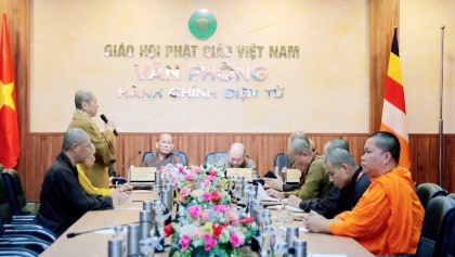 Chấn chỉnh tu sĩ thuyết giảng, giữ sự trang nghiêm