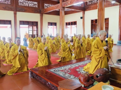 Hà Tĩnh: Lễ khai pháp khóa an cư kiết hạ PL 2568 