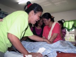 Khóc Khi Người Thân Lâm Chung Rất Nguy Hại