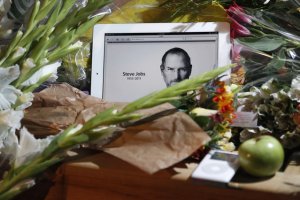 Tin lành dọa biểu tình trong tang lễ Phật tử Steve Jobs