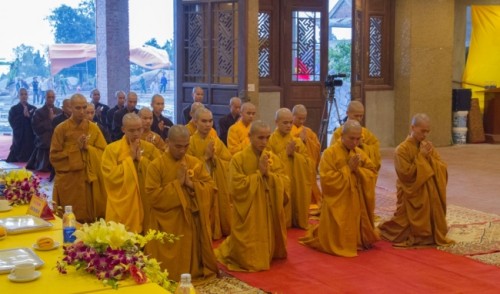 Đăng đàn truyền giới tại Đại giới đàn Nghệ Tĩnh lần II