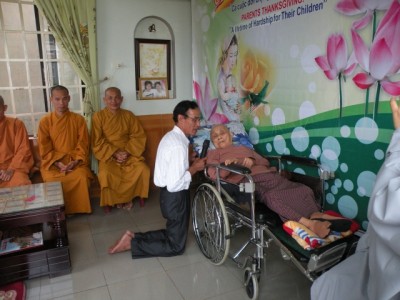 Lễ tạ ơn cha mẹ, cách làm của một gia đình Phật tử kiểu mẫu