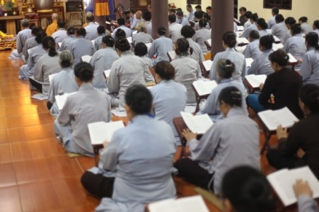 Khai đàn tụng kinh Địa Tạng Bồ Tát Bổn Nguyện tại chùa Hòa Phúc