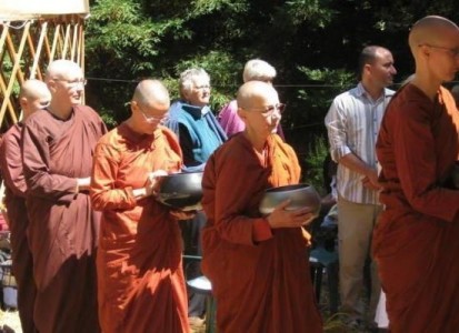 Vài suy nghĩ về ý nghĩa Đức Phật chế Bát kính pháp