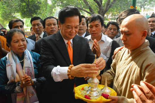 Thủ tướng Nguyễn Tấn Dũng thăm nơi đức Phật giác ngộ