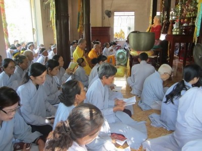  Chùa Đại Phước hơn 200 Phật tử về cộng tu một ngày