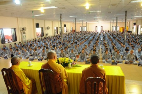 Lễ tưởng niệm Tổ sư và khóa tu một ngày tại chùa Diên Quang