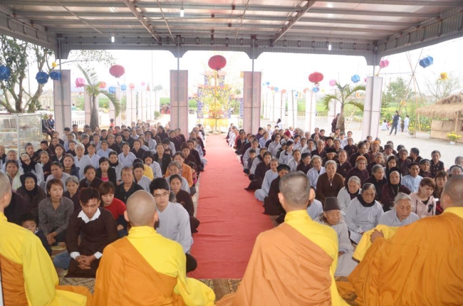 Thanh Hóa: Chùa Đống Cao lễ Phật  và tụng kinh cầu an đầu năm