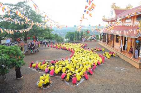 Chùa Hoa Khai khai mạc khóa tu mùa hè lần thứ 5 
