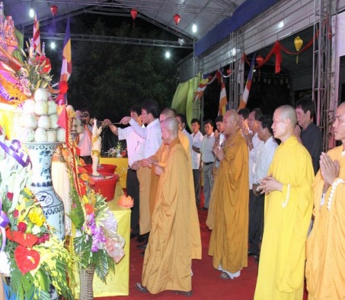 Chùa Phong Phạn long trọng tổ chức đại lễ Phật Đản PL 2559 - DL 2015