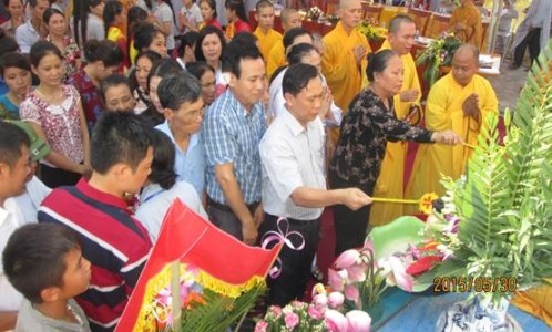 Chùa Yên Thái tổ chức Đại lễ Phật đản PL 2559 - DL 2015
