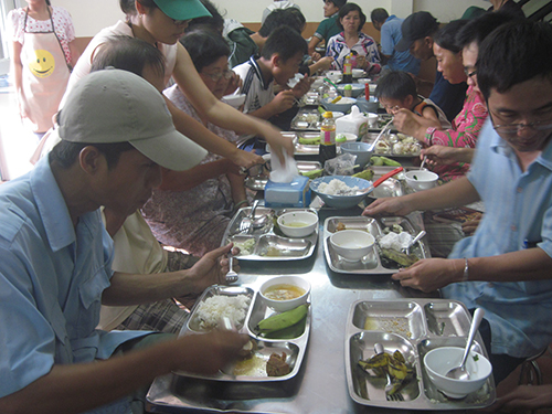 Làm từ thiện và đôi điều cần suy nghĩ  (1)