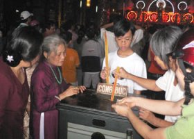 Công đức – hiểu sao cho phải để mà quản lý?