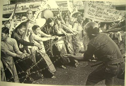 Lần đầu công bố ảnh về cuộc đấu tranh chống đàn áp Phật giáo 1963