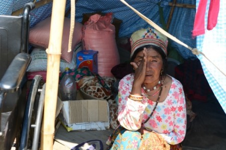 Nepal: Xót xa chứng kiến  ngôi làng có hàng trăm người chết nhà cửa tan hoang do động đất 