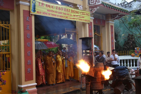 Đà Nẵng: Lễ chú nguyện đúc Đại hồng chung chùa Sư nữ Bảo Quang