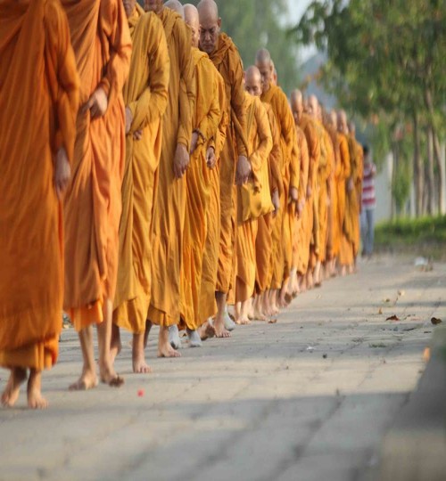 Hệ phái Khất sĩ trì bình khất thực tưởng nhớ Tổ sư