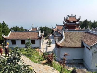 Lần theo 'dấu thơm' ở chùa Hương Tích Hà Tĩnh