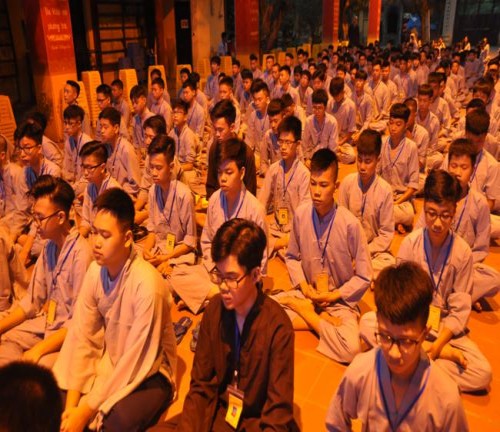  Chùa Bằng: Ngày thứ hai, 500 khóa sinh 'Học theo hạnh Phật'