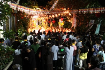 Hải Dương: Chùa Phong Hanh tổ chức lễ Phật đản PL: 2556-DL: 2012