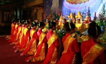 Hải Dương: Chùa Phong Hanh Đêm hội Vu Lan - Báo Hiếu