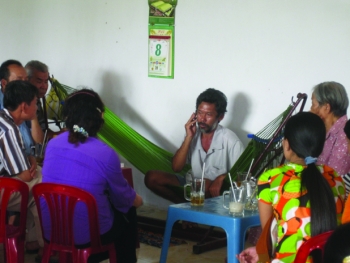 “Thần y” trị bá bệnh bằng “đốt lửa Phật xóa mầm bệnh trong người bệnh nhân”?